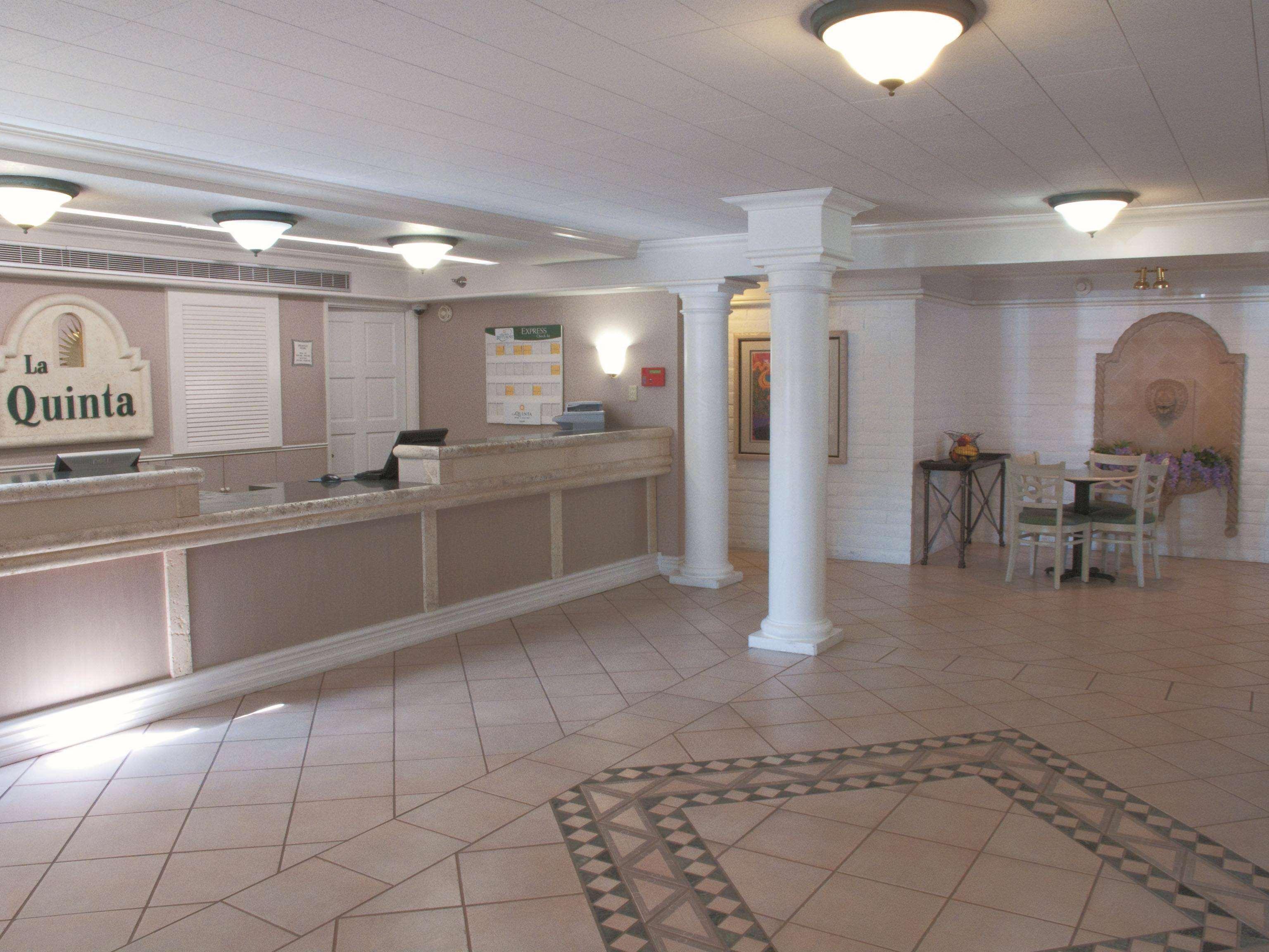 La Quinta Inn By Wyndham Bakersfield South Extérieur photo
